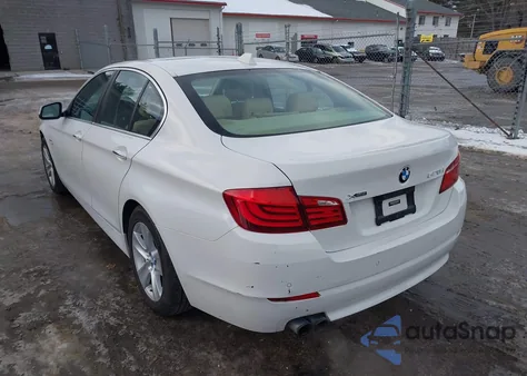 2013 BMW 528I xDrive z USA, uszkodzony, nr VIN WBAXH5C56DDW13361